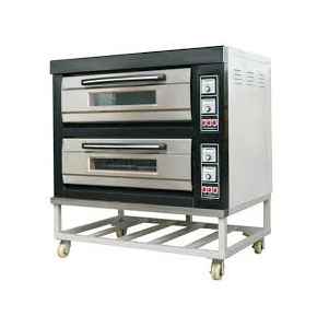 Industrial 4 trays gas oven.