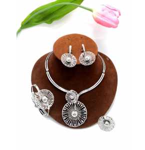 Viennoise silver designed necklace and earrings - 3244