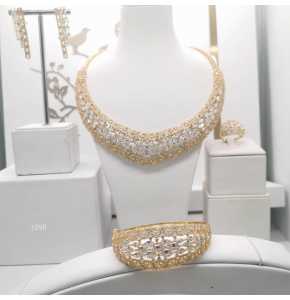 Viennoise gold designed necklace and earrings - 3489