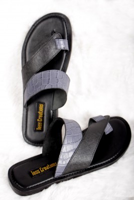 Adewale slippers